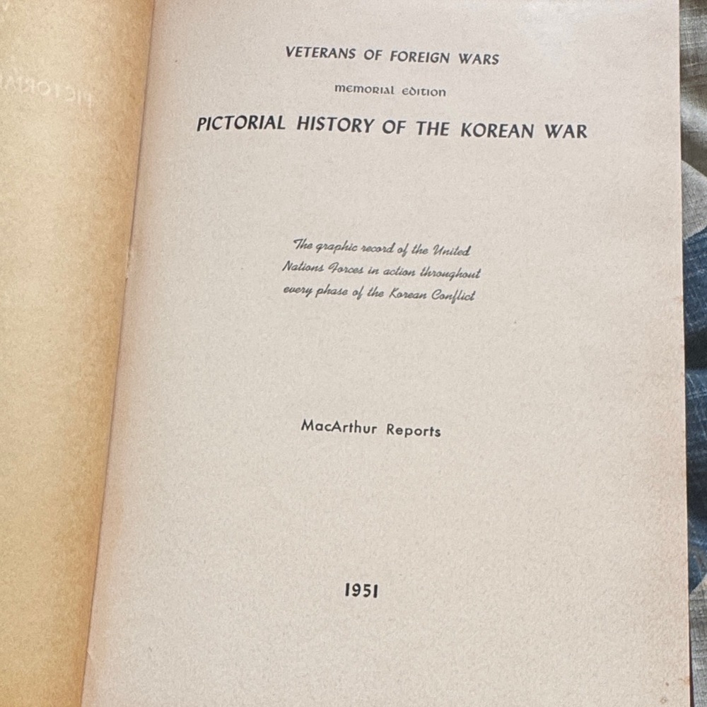 Veterans of Foreign Wars a Pictorial of the Korean War - Picture 3 of 7